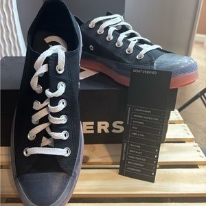 Converse Chuck Taylor All Star CX OX
Black/White/Wild Mango
Men's 8 Women's 10